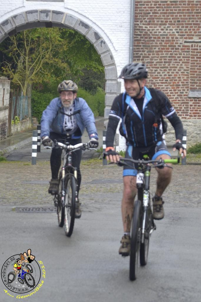 PISCINE     PRISON  VTT 400