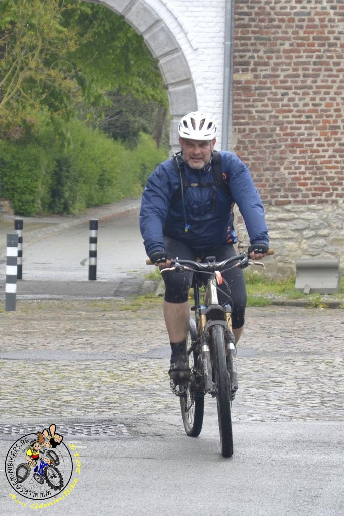 PISCINE     PRISON  VTT 438