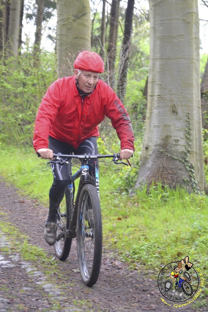 PISCINE     PRISON  VTT 493